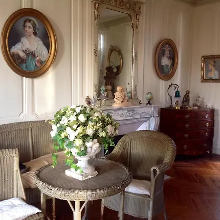 Chateau Du Mont Perreux Couette-café Saint-Martin-du-Vivier